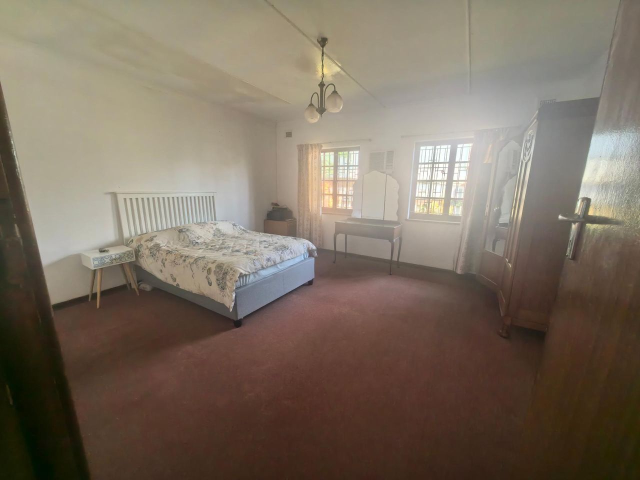 Photo 4 of 7