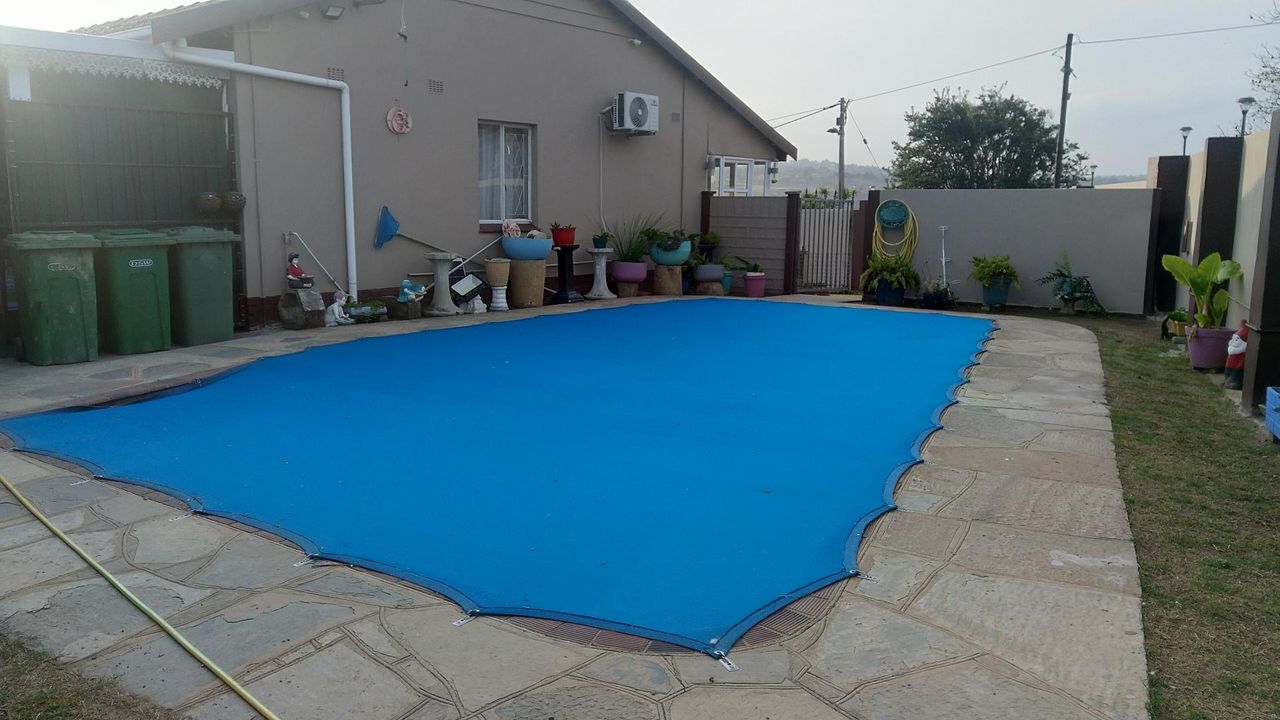 Photo 3 of 12
