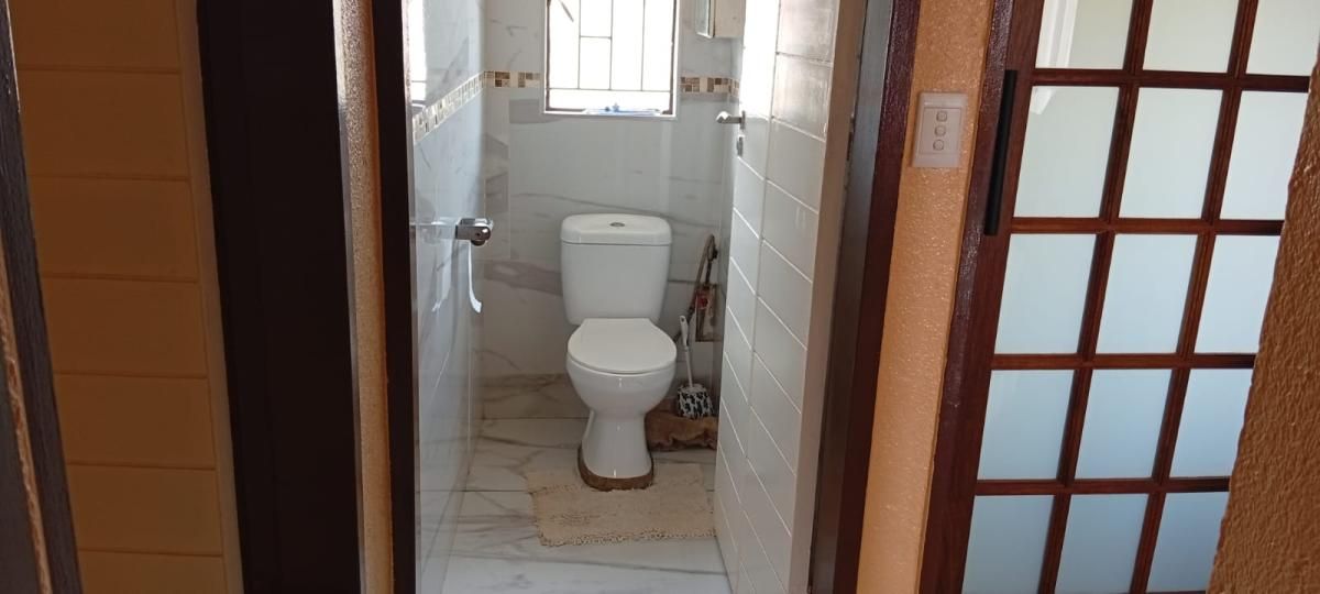 Photo 14 of 21
