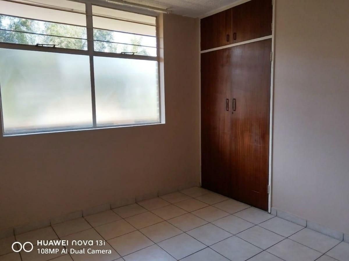 Photo 16 of 22
