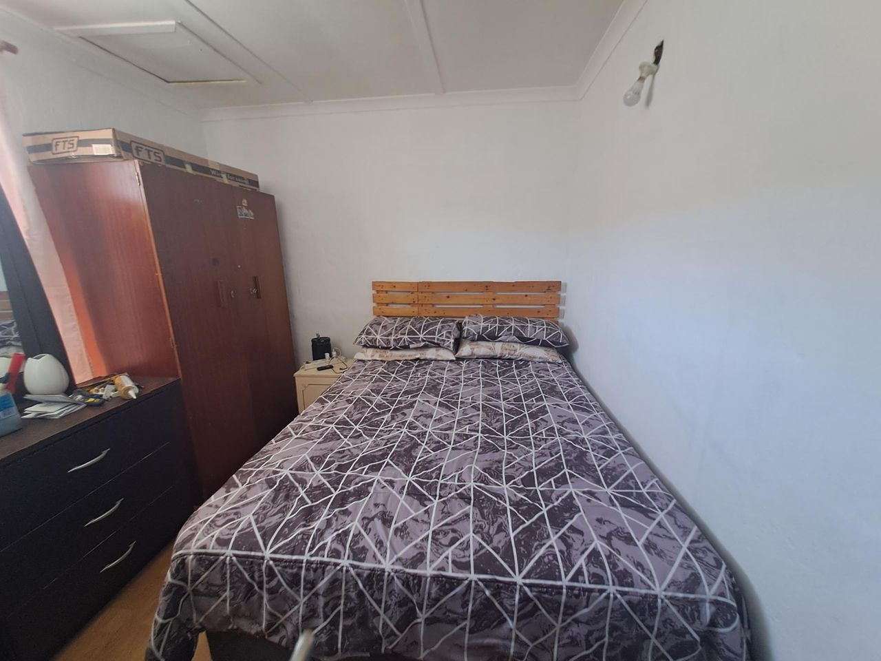 Photo of 3 Bedroom house to rent in Portlands, Mitchells Plain