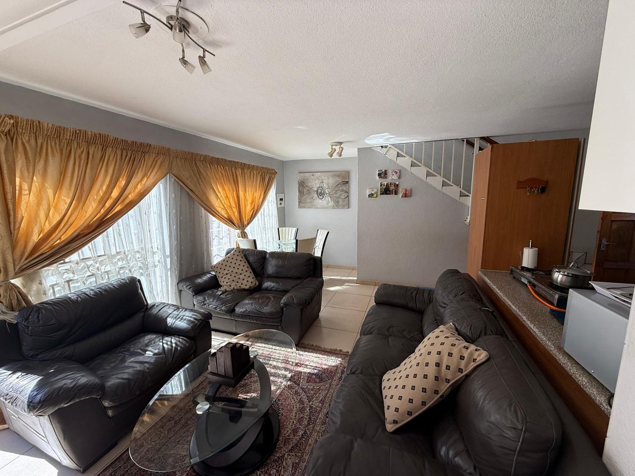 Photo 11 of 20