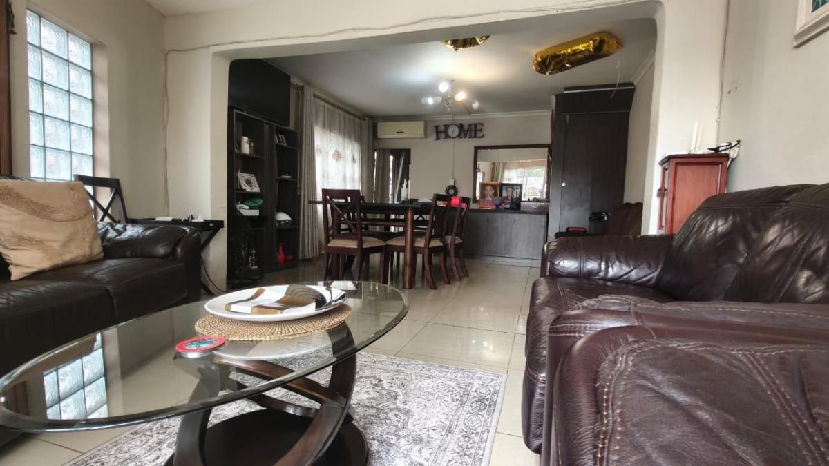 Photo 6 of 23