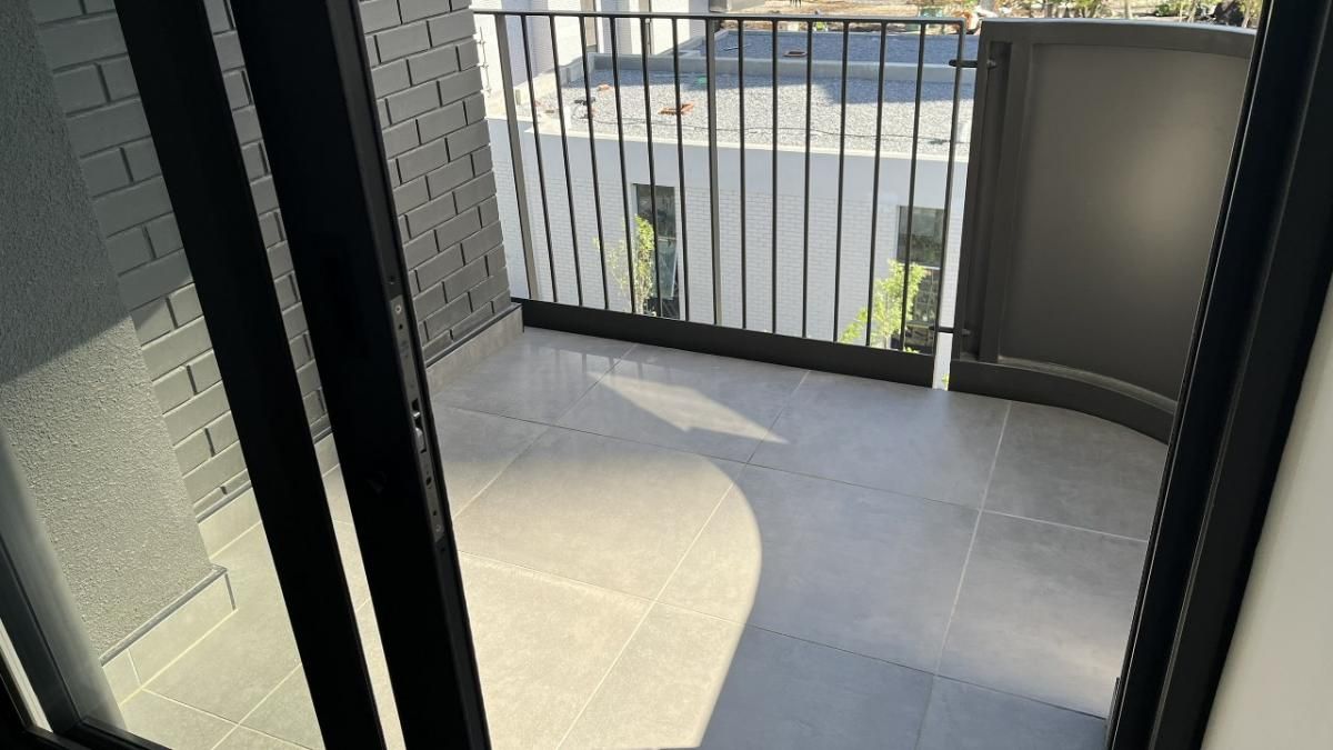 Photo 12 of 21