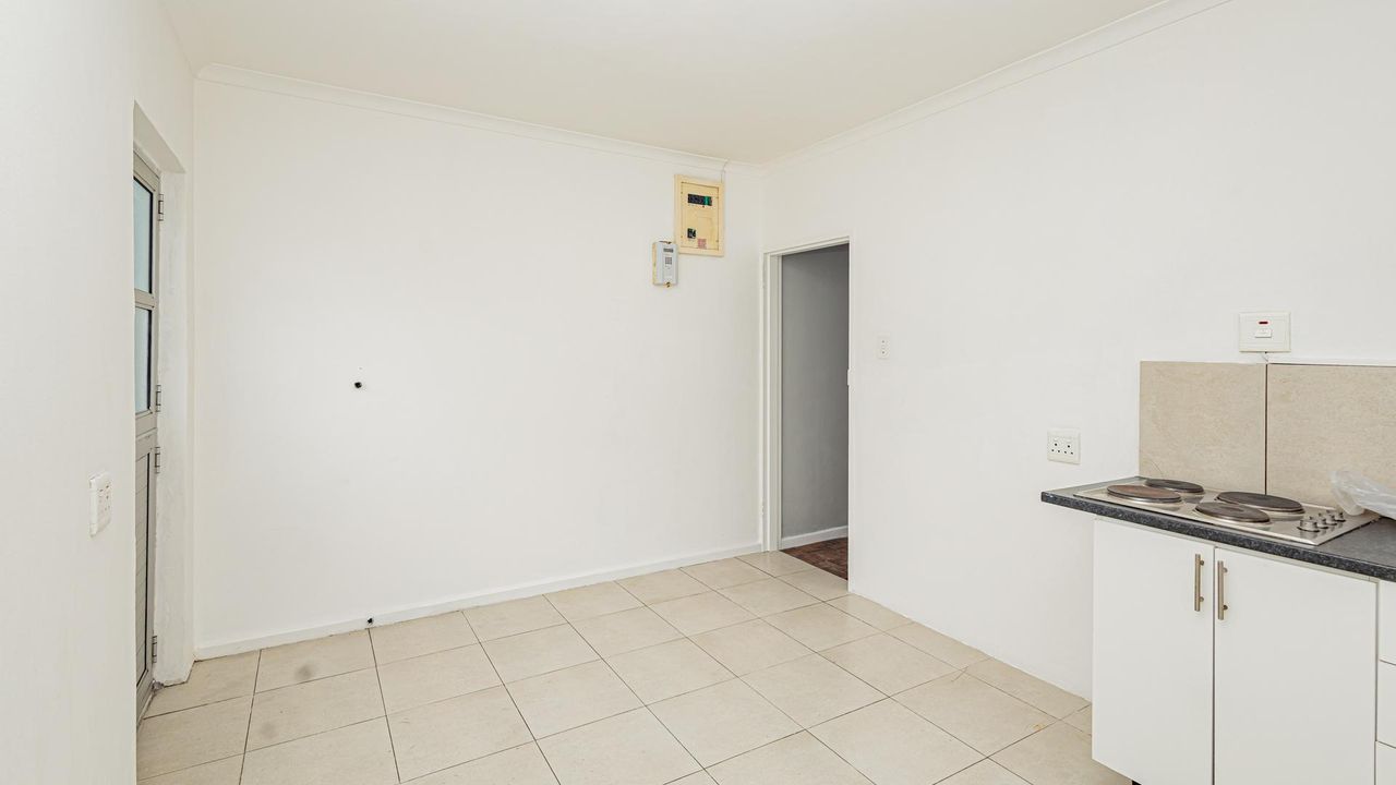 Photo 33 of 51