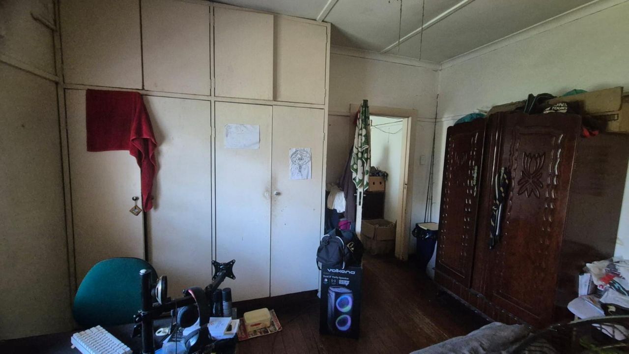 Photo 13 of 16
