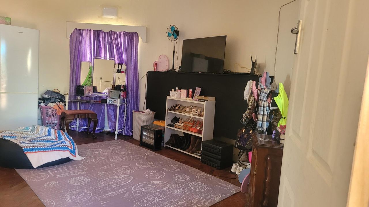 Photo 21 of 26