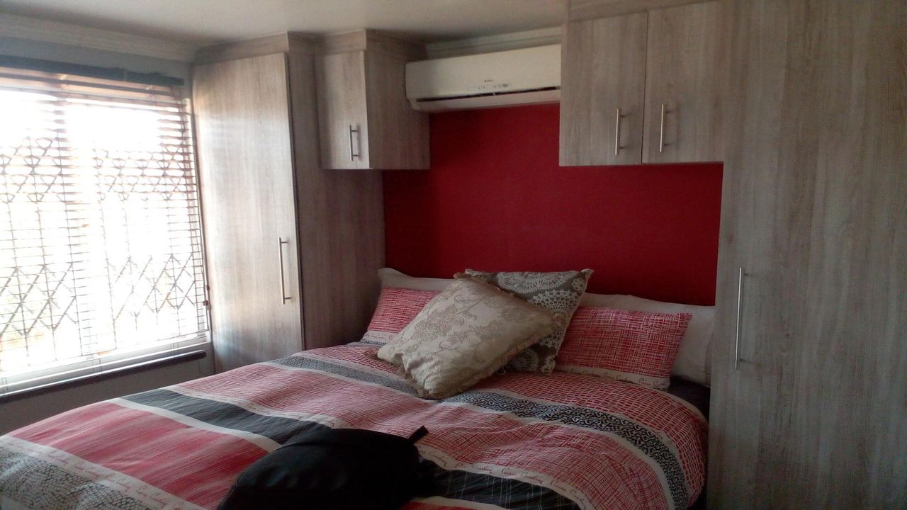Photo 12 of 15