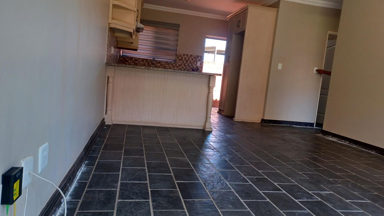 Photo 8 of 12