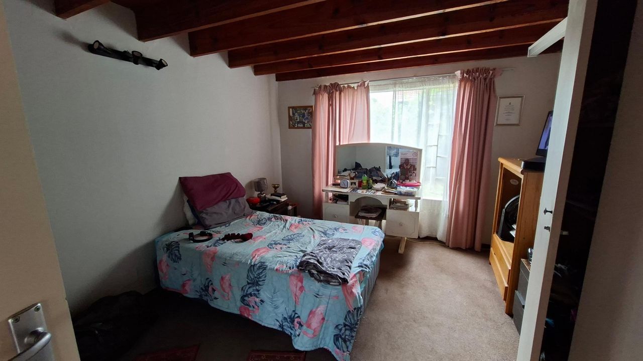 Photo 7 of 16