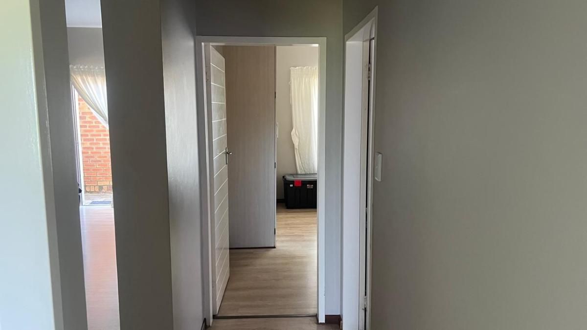 Photo 9 of 14