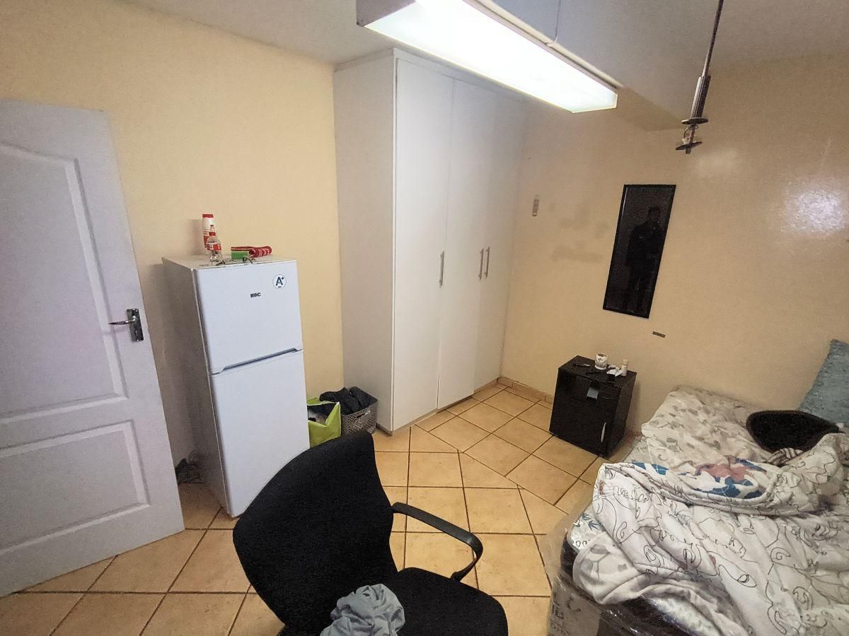 Photo of 6 Bedroom duplex apartment for sale in Sunnyside, Pretoria