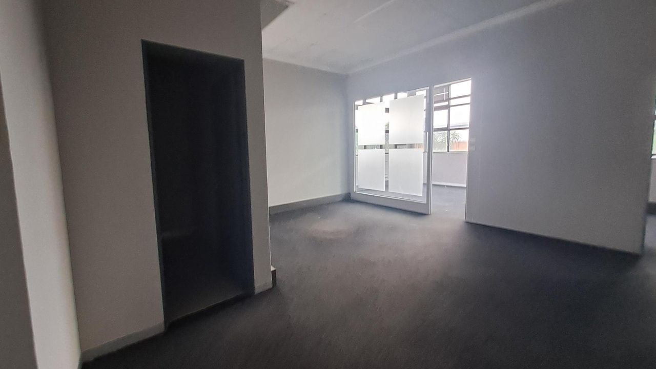 Photo 8 of 22