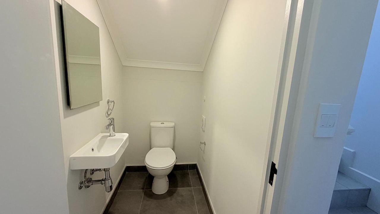 Photo 9 of 24