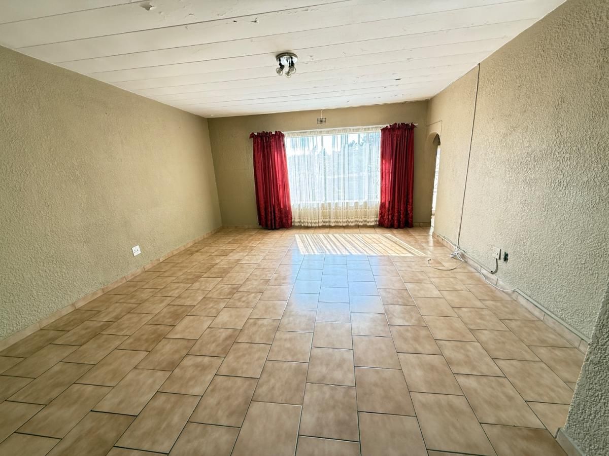 2 Bedroom flat for sale in Lewisham, Krugersdorp