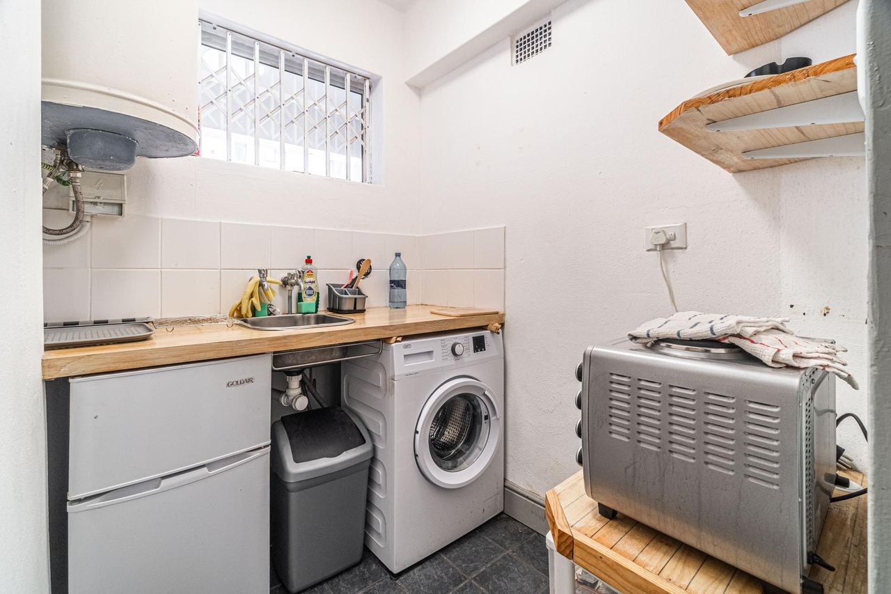 Photo 11 of 16