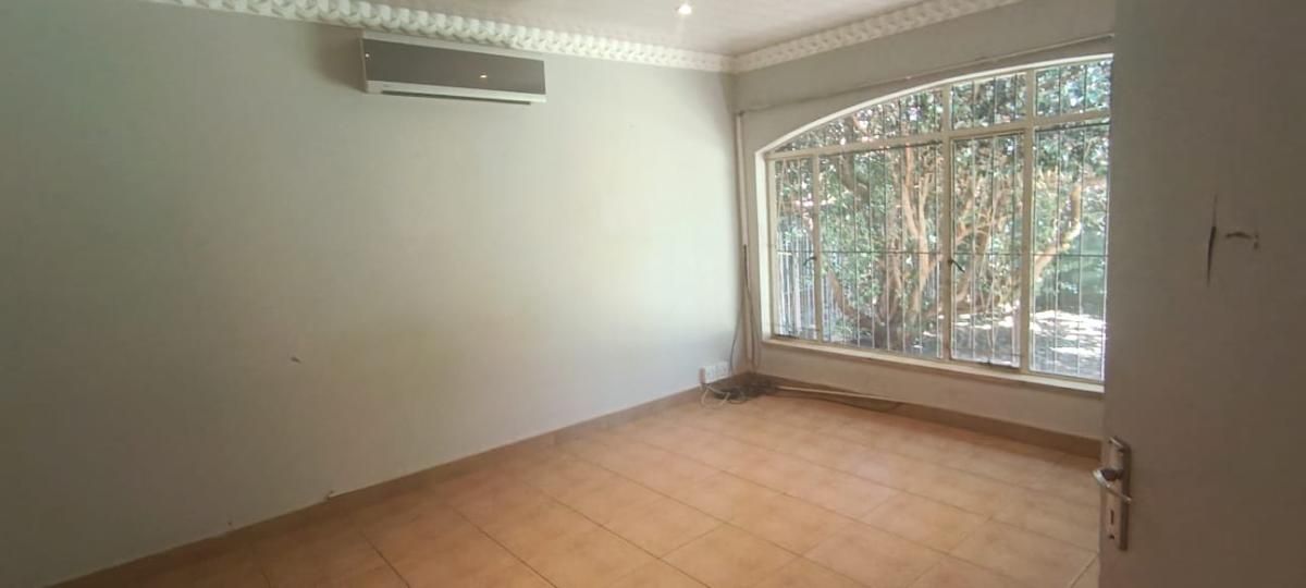 Photo 22 of 26