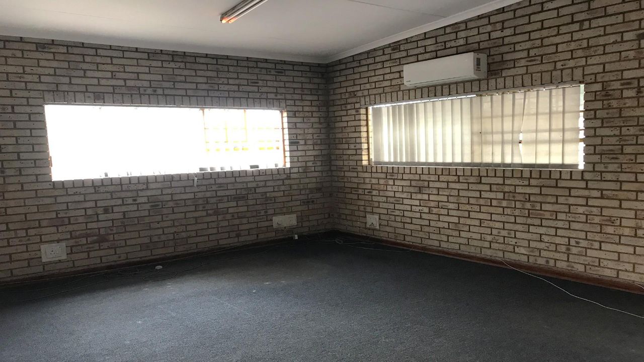 Photo 5 of 22
