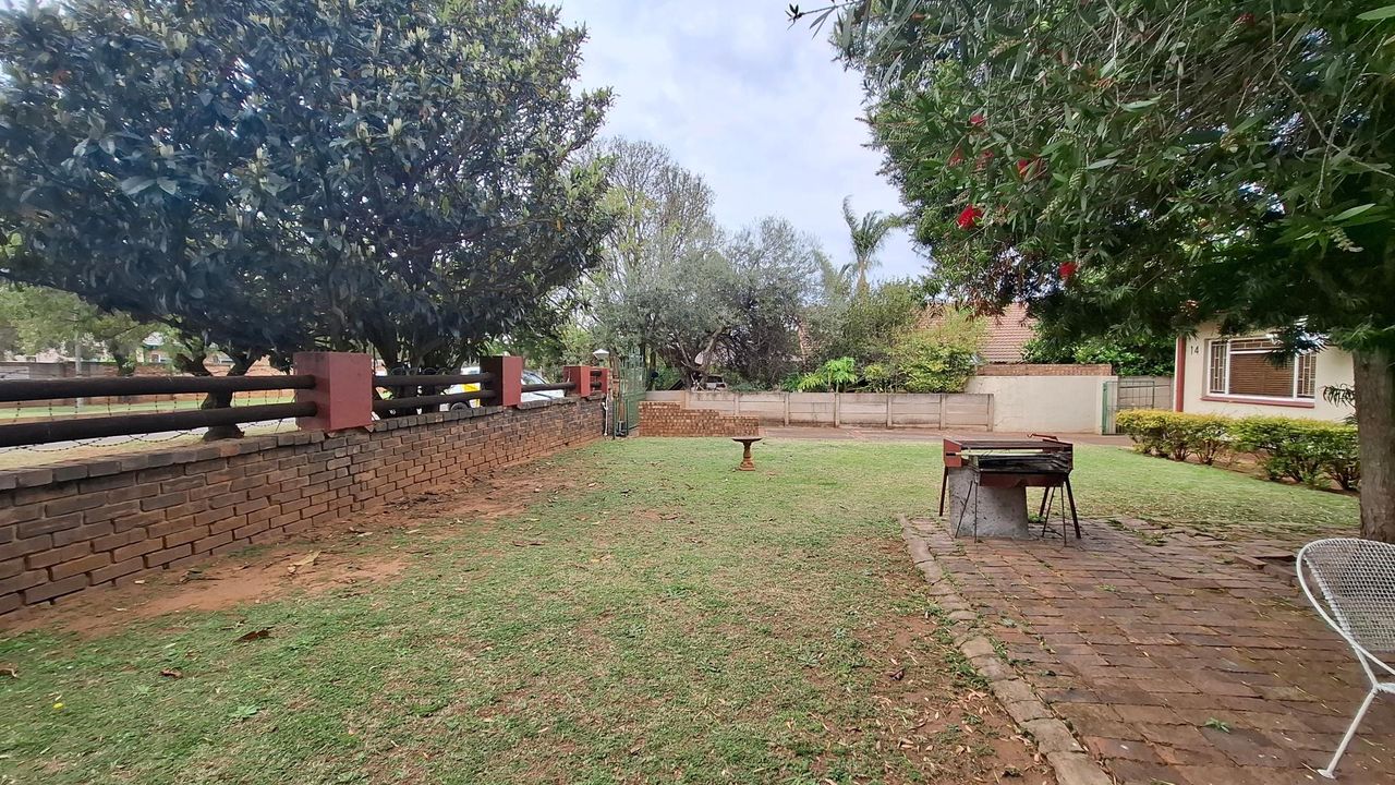 Photo 36 of 39