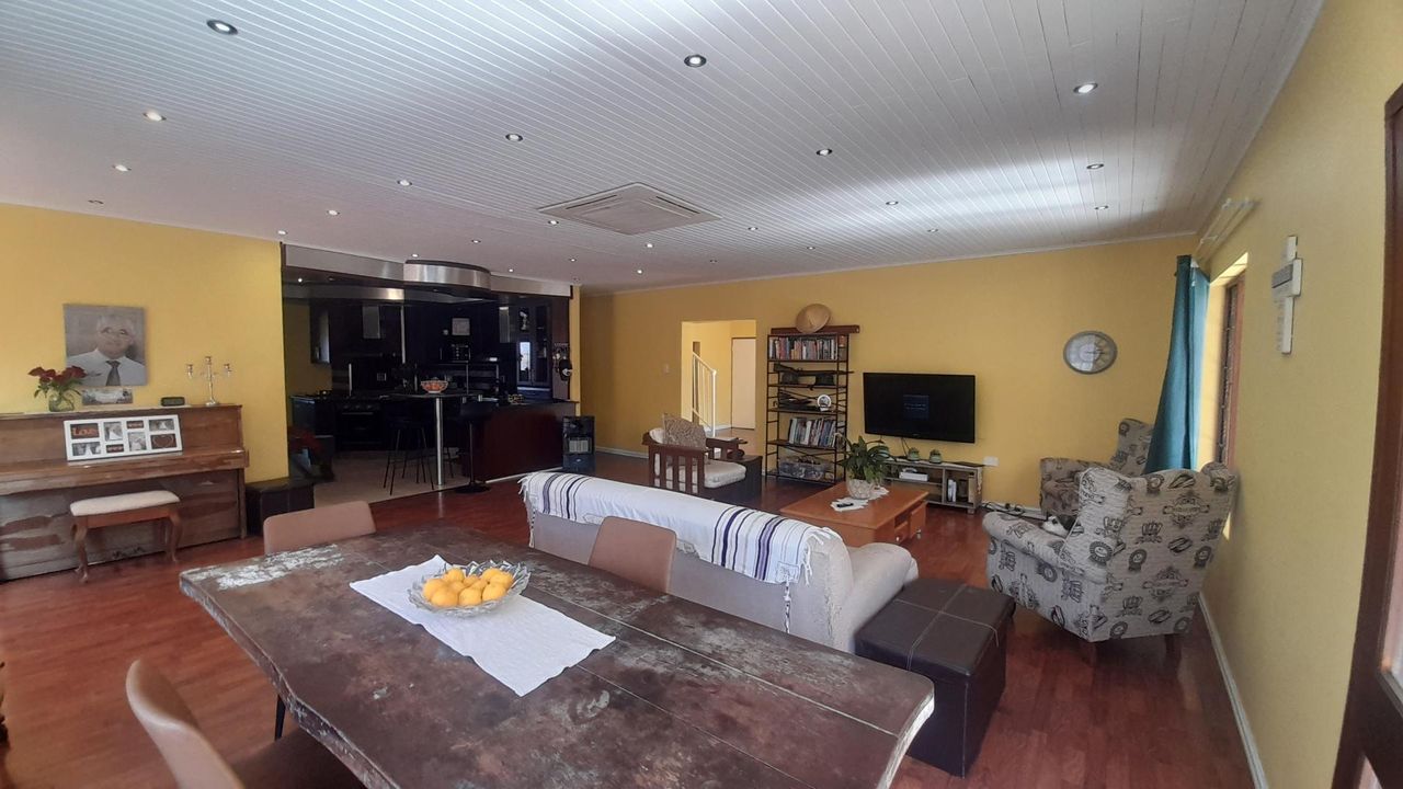 Photo of 4 Bedroom house for sale in Aerorand, Middelburg