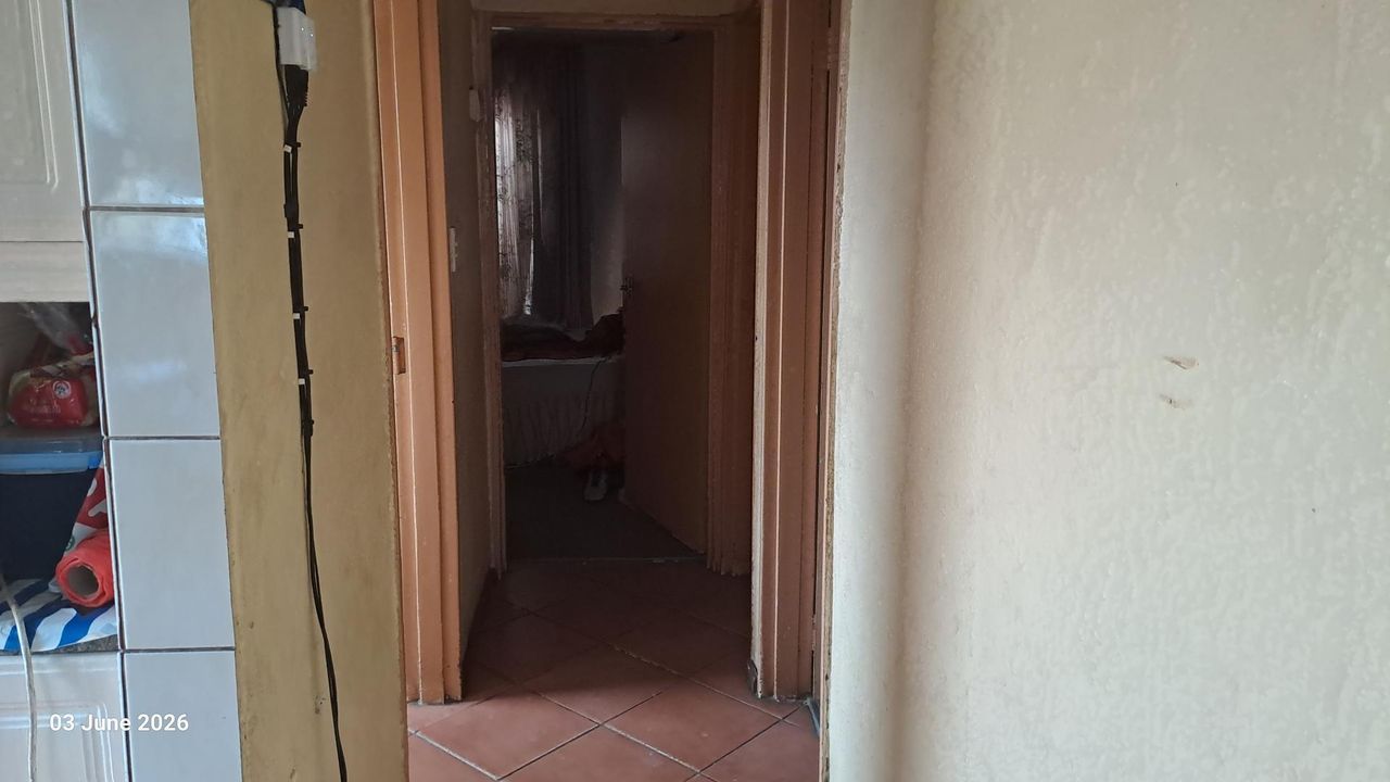 Photo 7 of 19