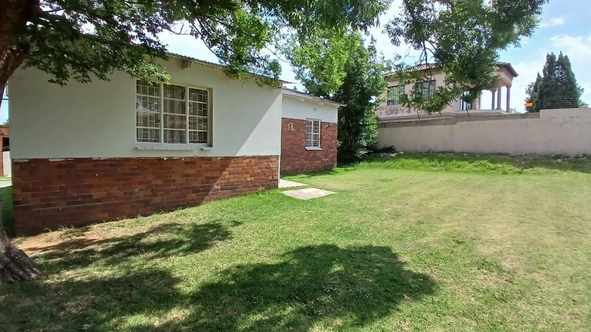Photo 1 of 23