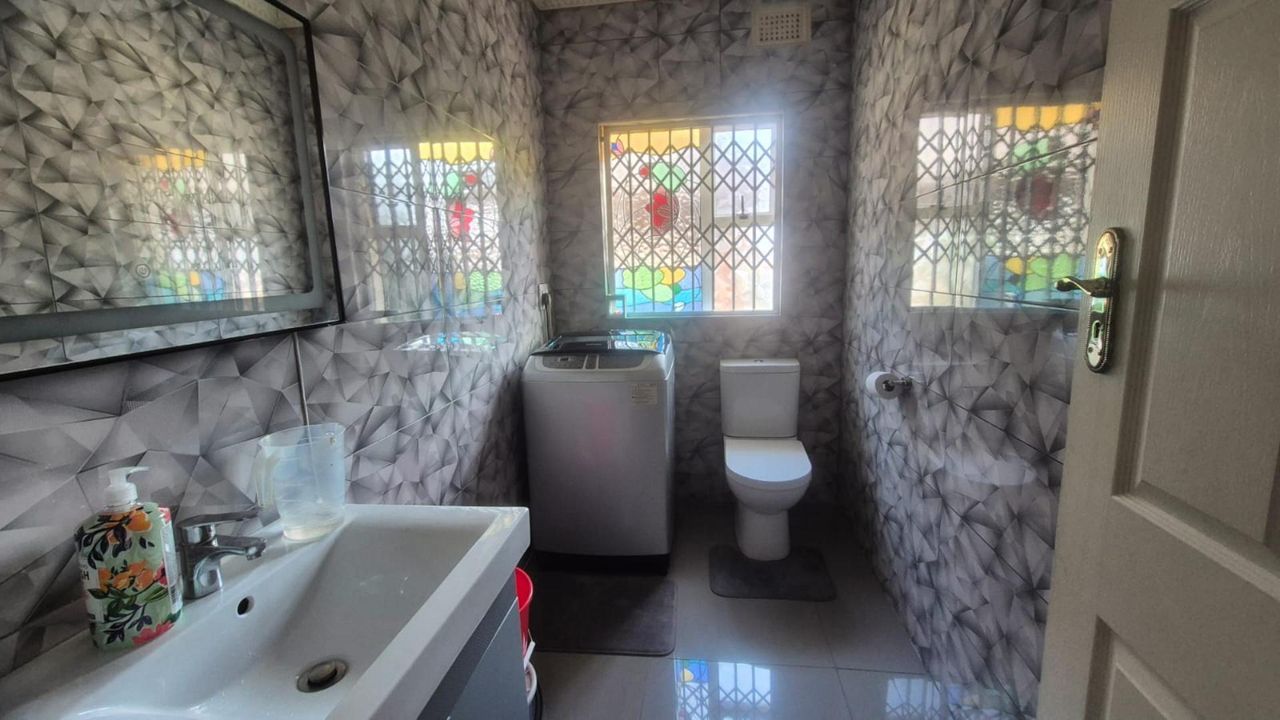 Photo of 4 Bedroom house for sale in Bluff, Durban