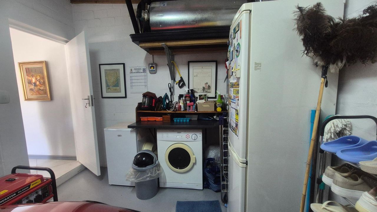 Photo 18 of 18