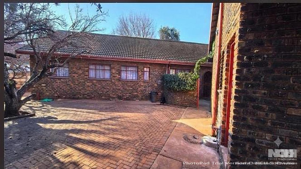 Photo of 4 Bedroom house for sale in Carletonville Central
