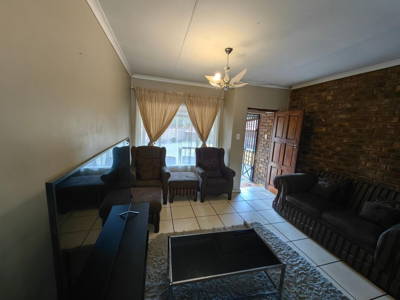 Photo 4 of 22