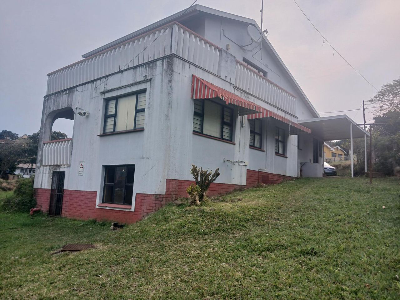 Photo 5 of 19