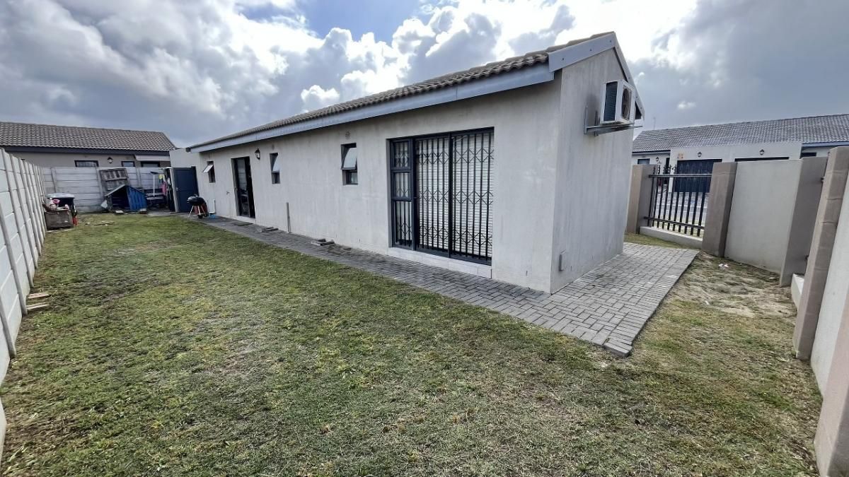 Photo 2 of 20