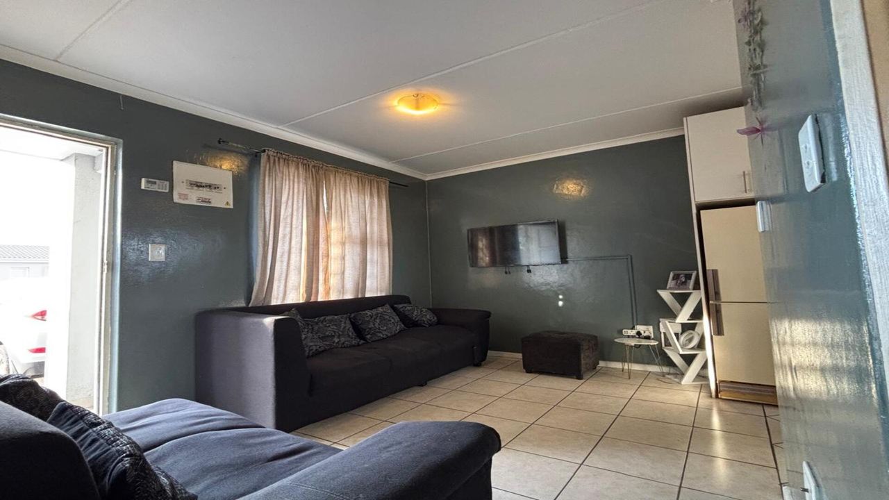 2 Bedroom apartment for sale in The Conifers, Blue Downs