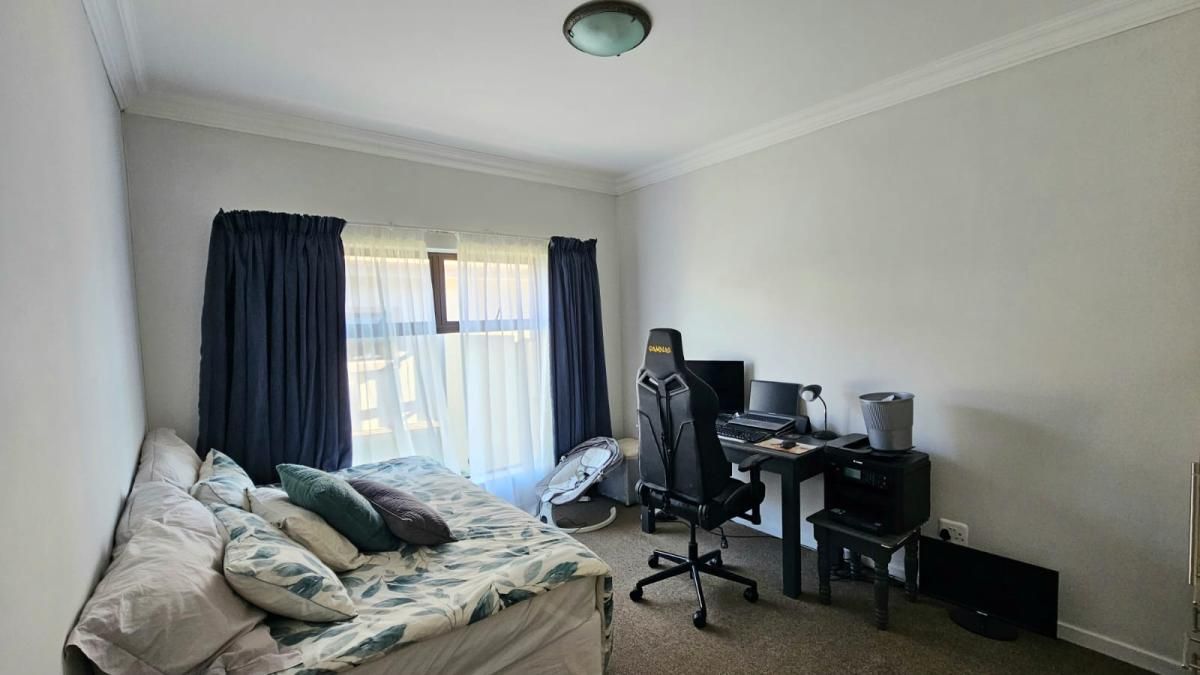 Photo 35 of 43