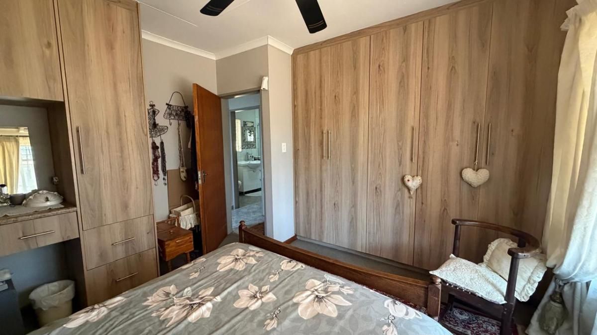 Photo of 6 Bedroom house for sale in Gholfsig, Middelburg
