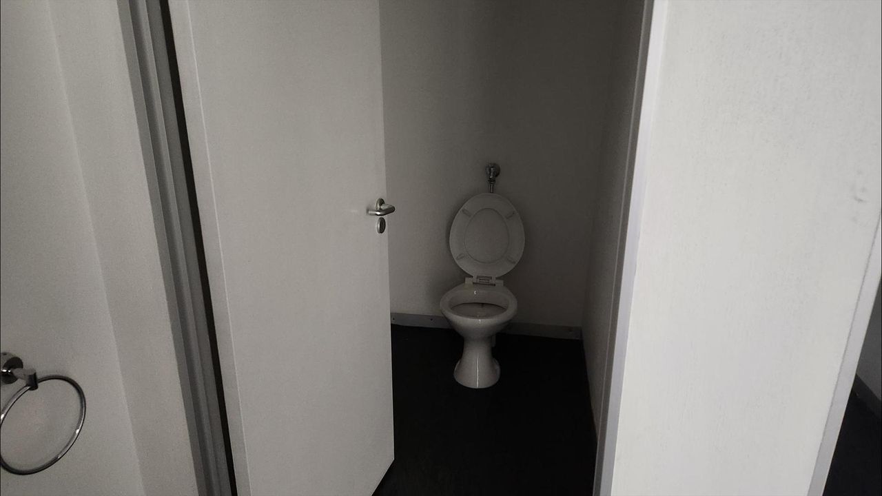 Photo 12 of 18