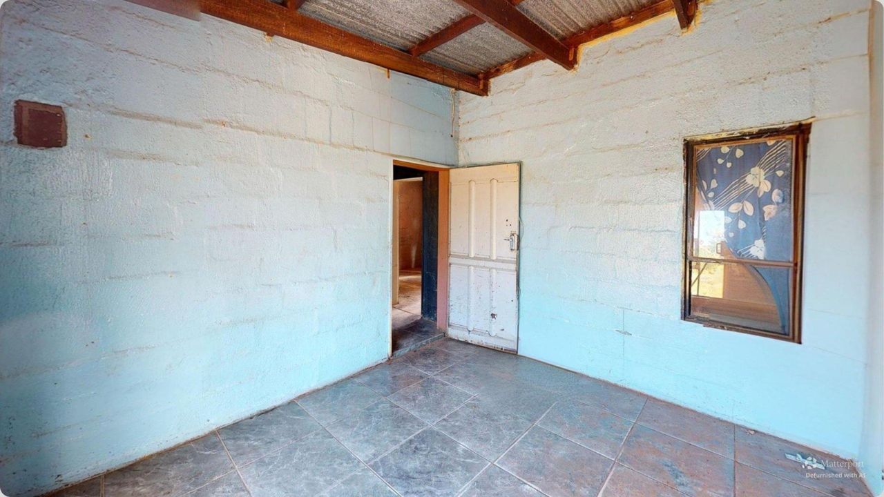 Photo 13 of 21