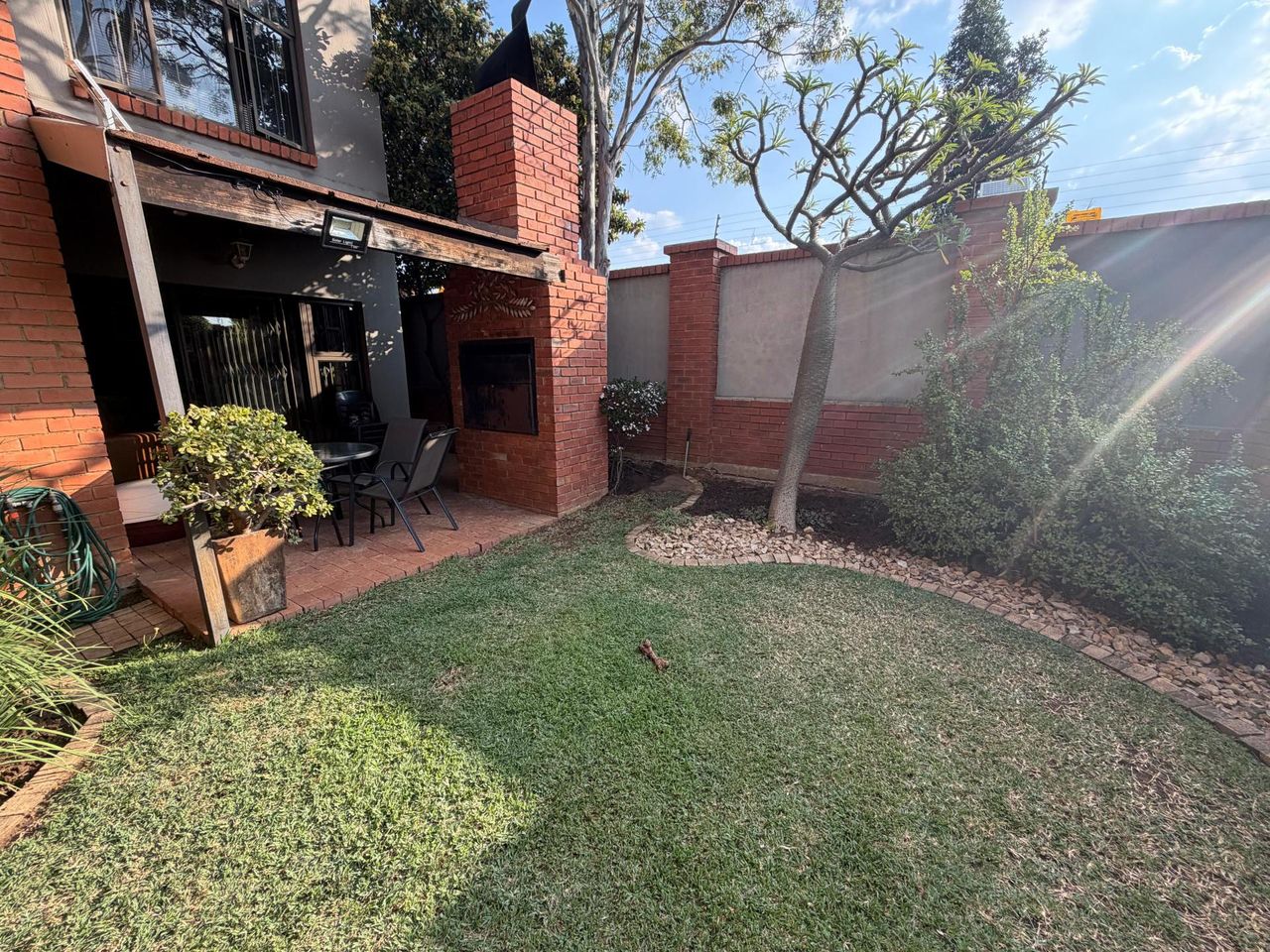 Photo 19 of 21