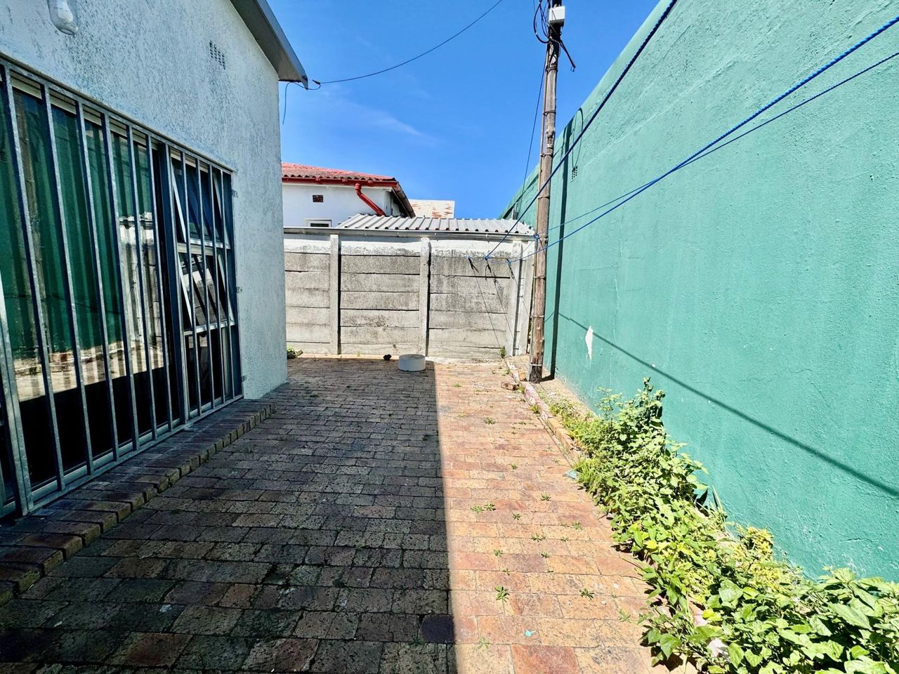 Photo 14 of 23
