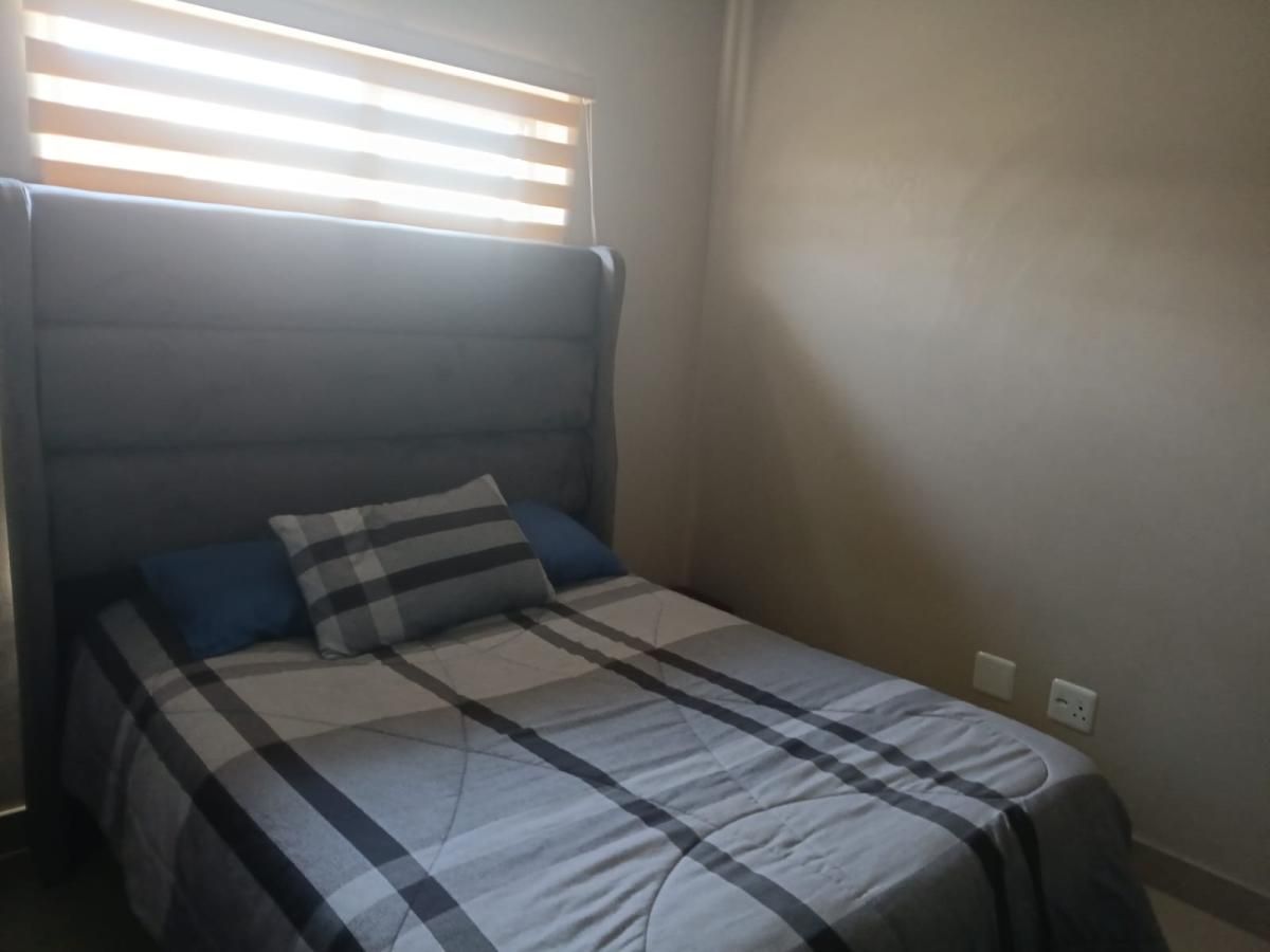 Photo 15 of 25