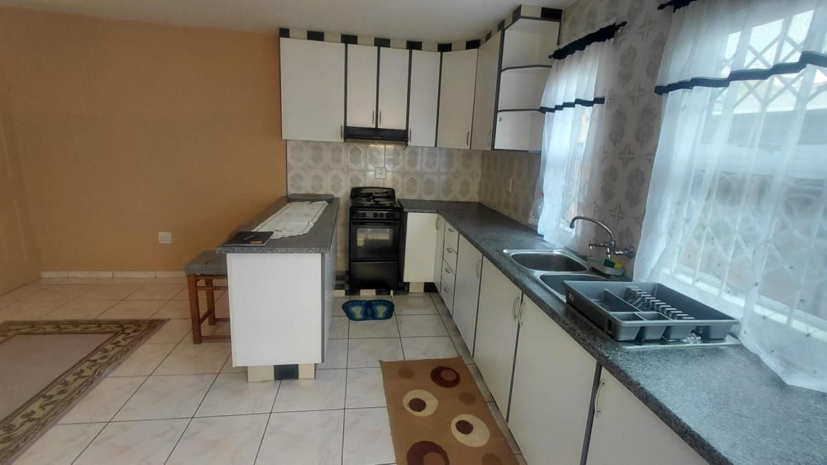 Photo of 1 Bedroom cottage to rent in Whetstone, Phoenix