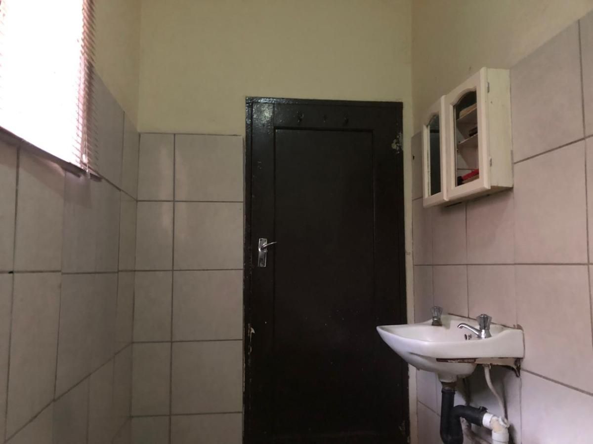 Photo 20 of 24