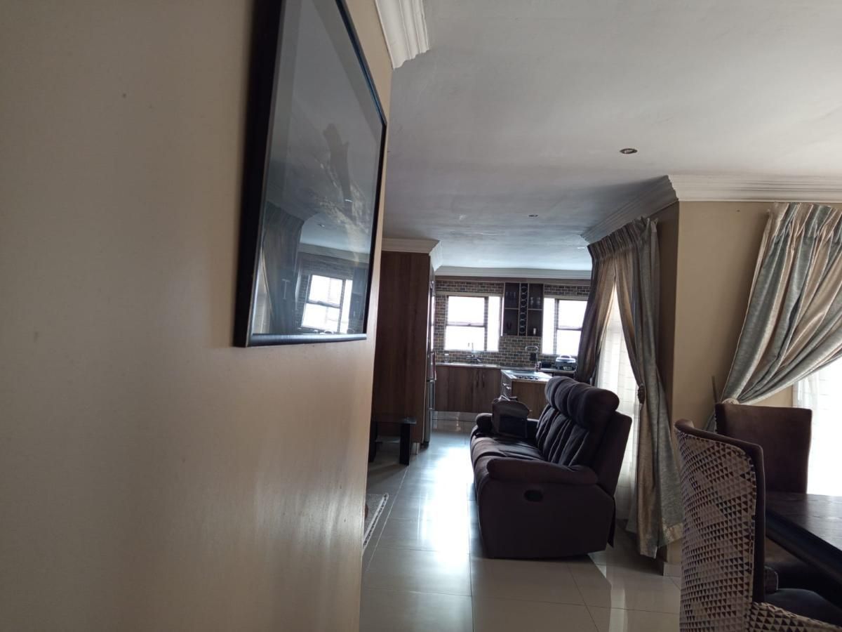 Photo 6 of 35