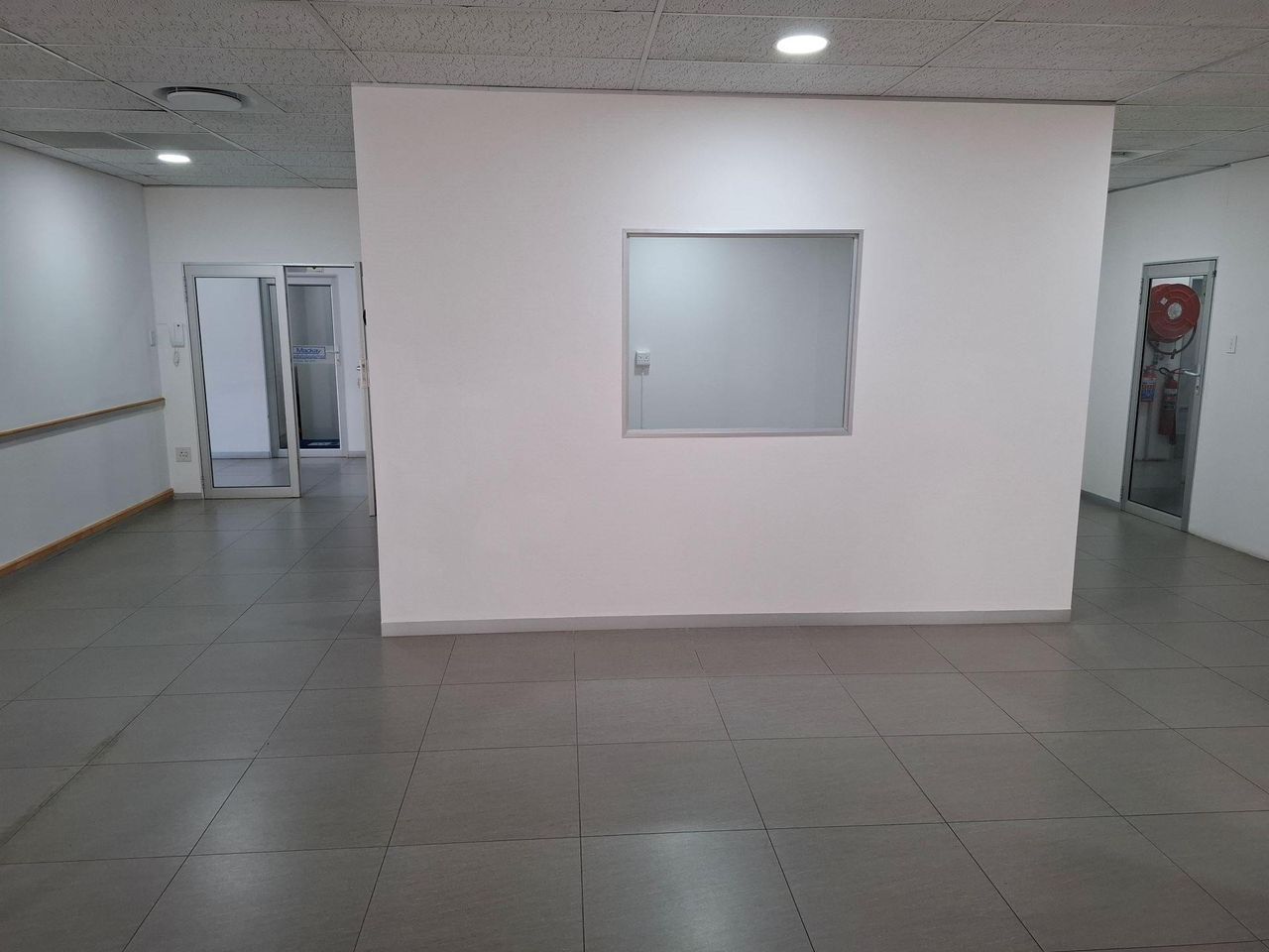 Photo 5 of 9