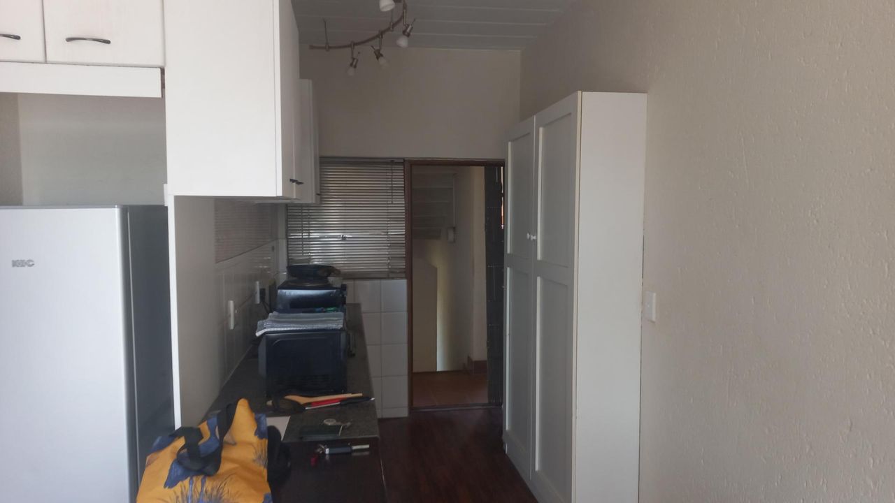 Photo 14 of 23
