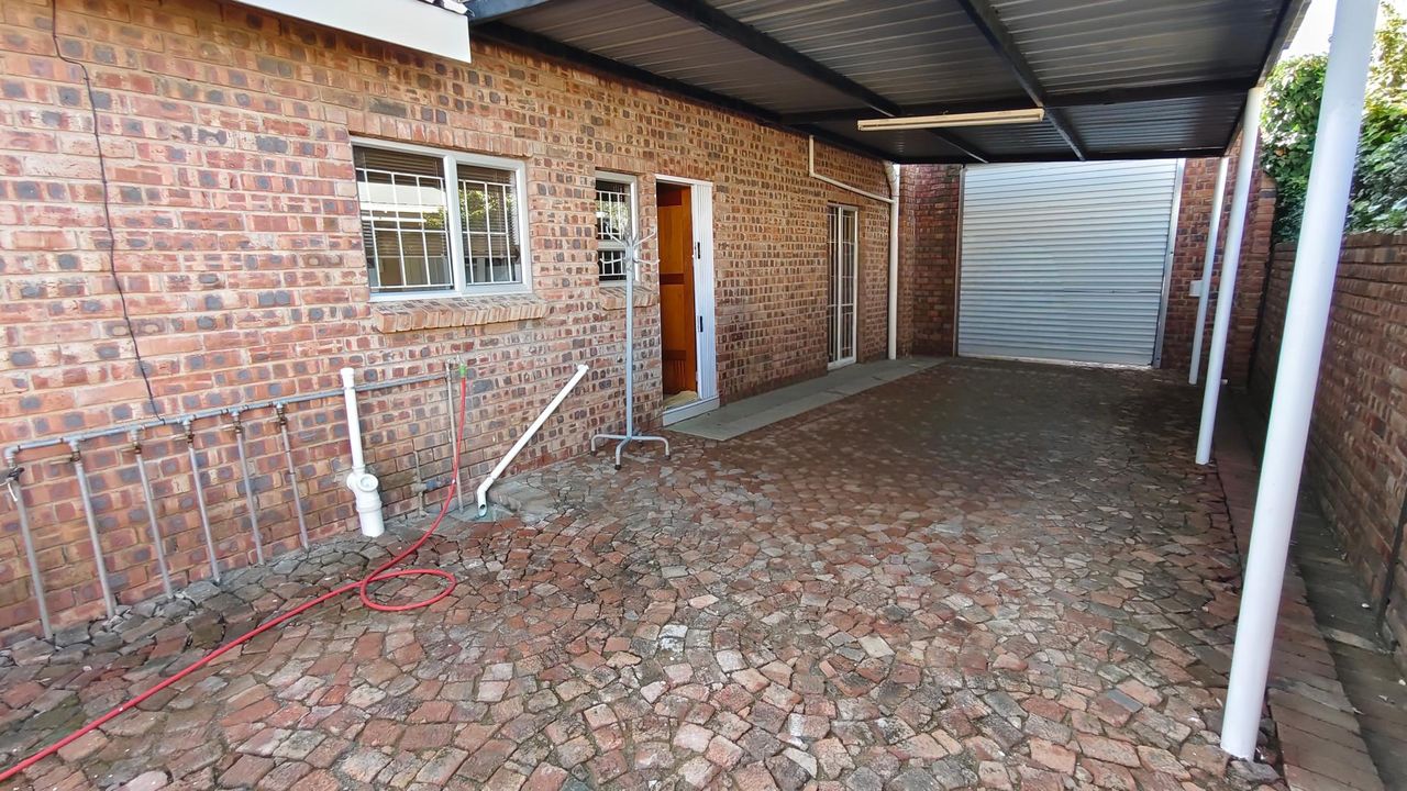 Photo of 3 Bedroom duet for sale in Fichardt Park, Bloemfontein