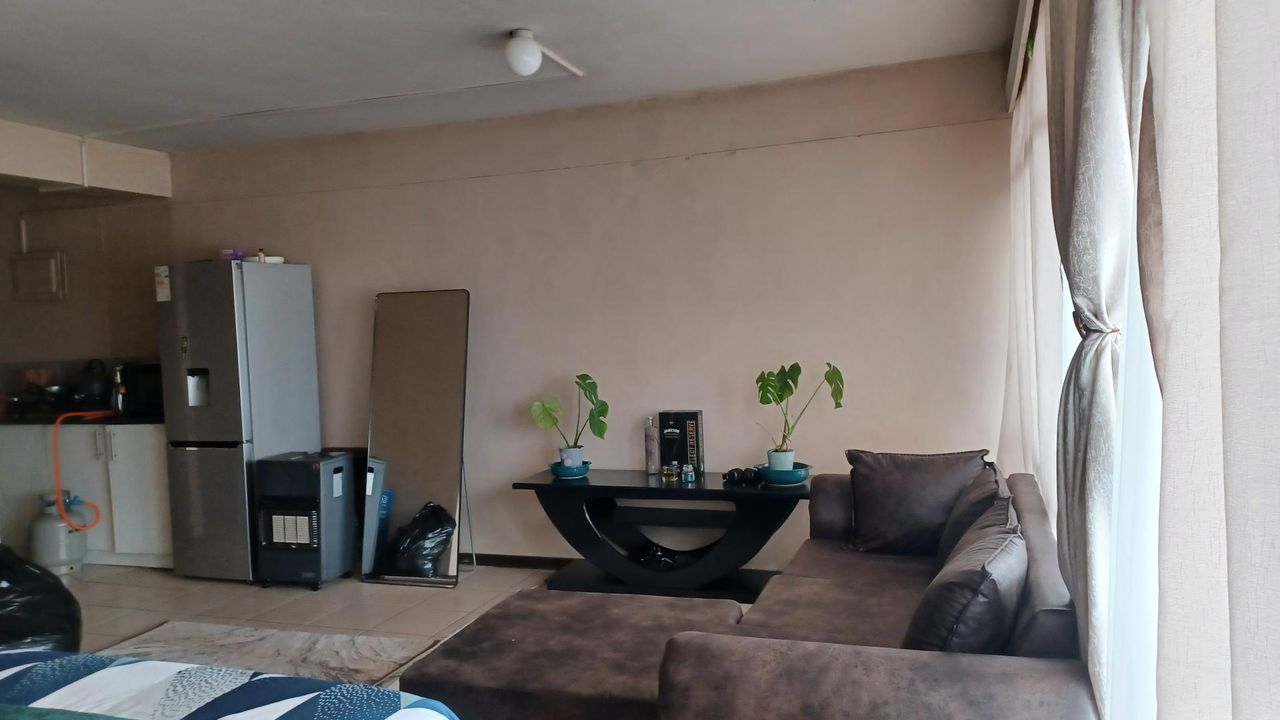 Photo 9 of 14