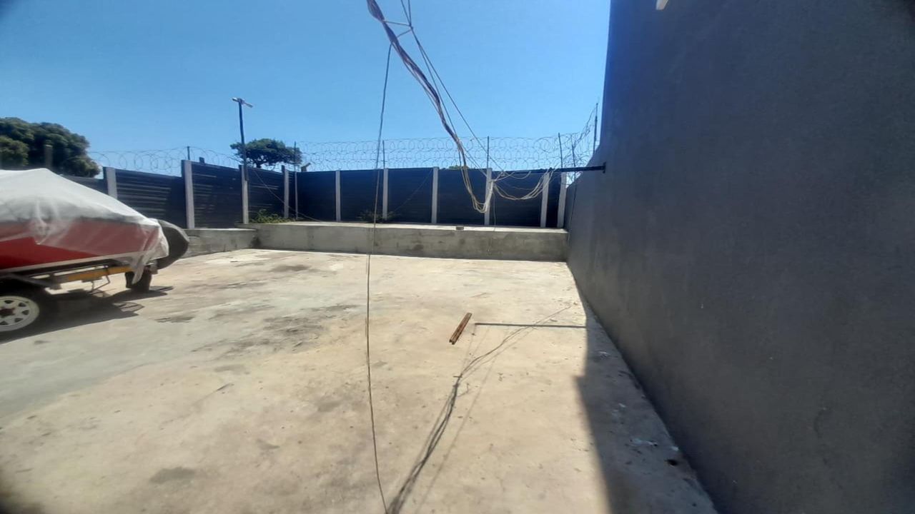Photo 7 of 15
