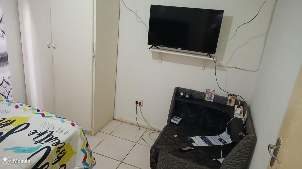 Photo 23 of 27