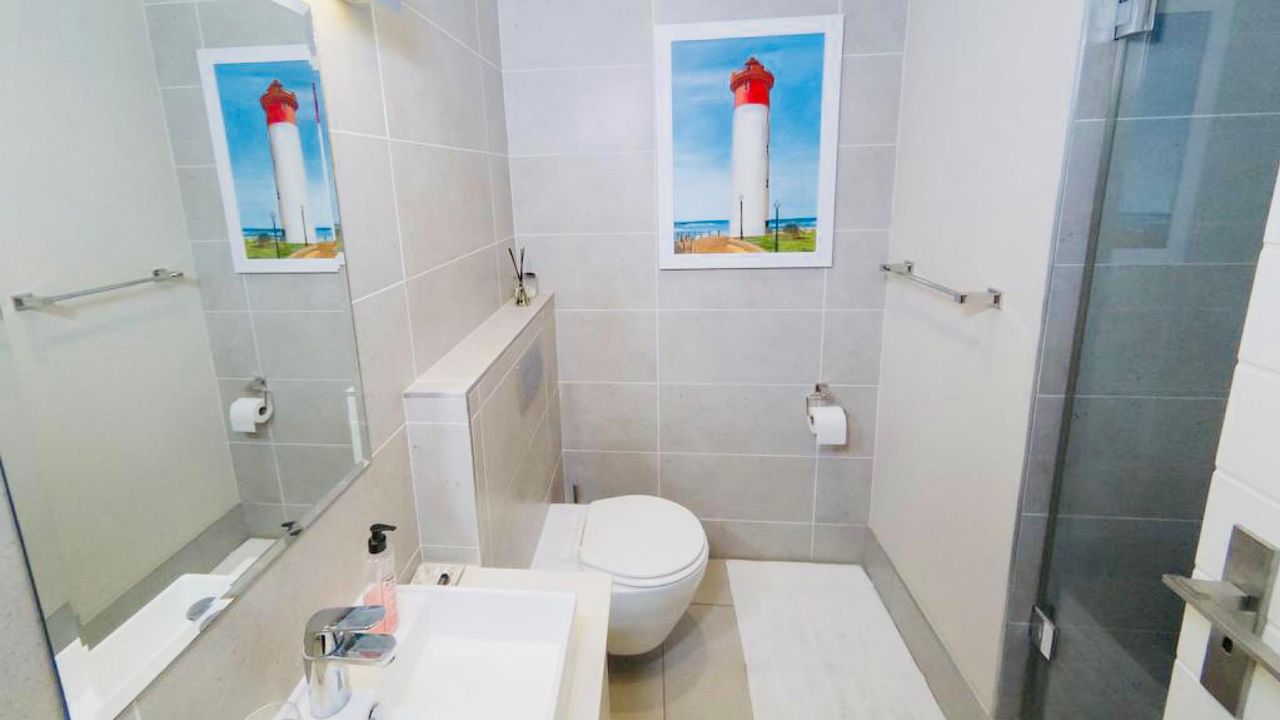 Photo 13 of 25